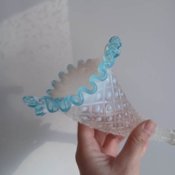 Vintage Fenton Art Glass Epergne Aqua Blue Opalescent Diamond Lace Horns Set - Picture 10 of 14